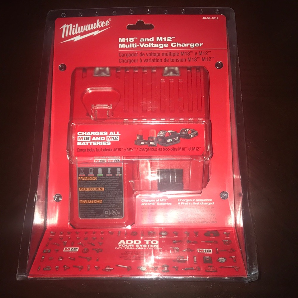 M18 and M12 Multi-Voltage Charger